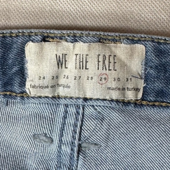 We The Free shredded cuff jeans button closure with stretch size 29 - Picture 3 of 12